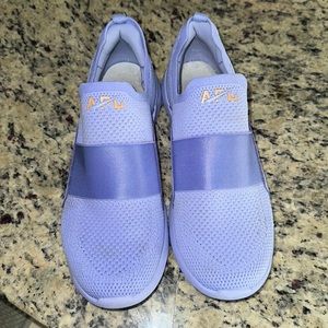 EUC APL Athletic Propulsion Labs all lavender bliss shoes size 9
